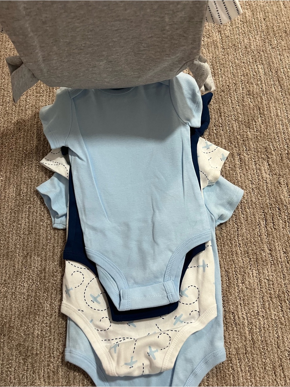 6 pack Rococo bodysuits- 24M - Picture 6 of 6